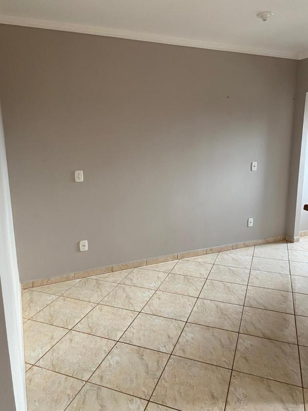 APARTAMENTO COM 3 DORMITÓRIOS