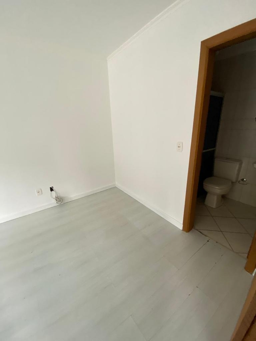 APARTAMENTO COM 3 DORMITÓRIOS