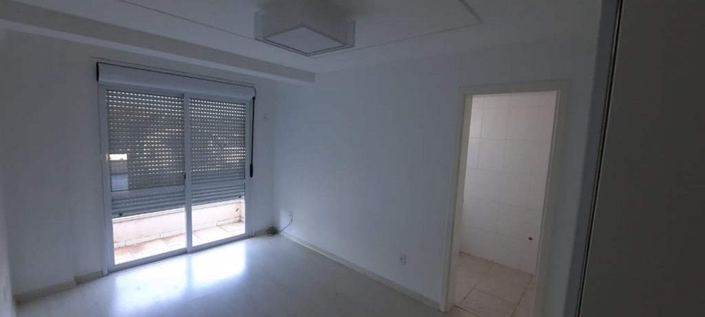 APARTAMENTO COM 3 DORMITÓRIOS