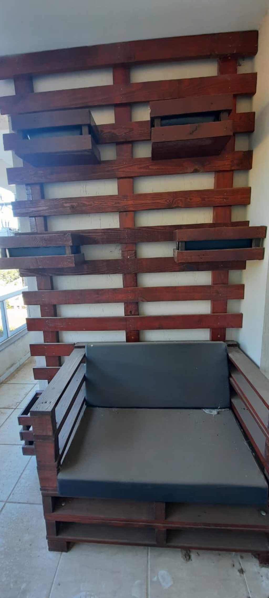 APARTAMENTO COM 3 DORMITÓRIOS