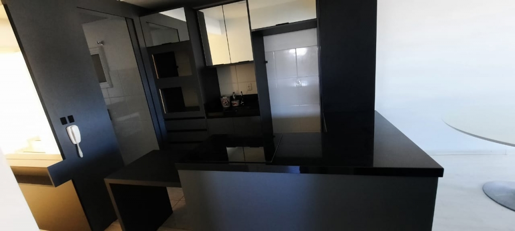 APARTAMENTO COM 3 DORMITÓRIOS
