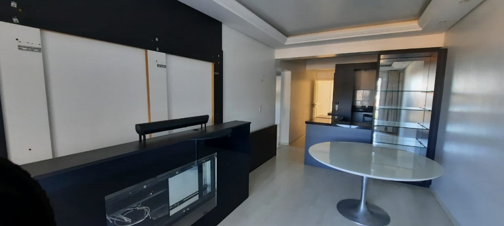 APARTAMENTO COM 3 DORMITÓRIOS