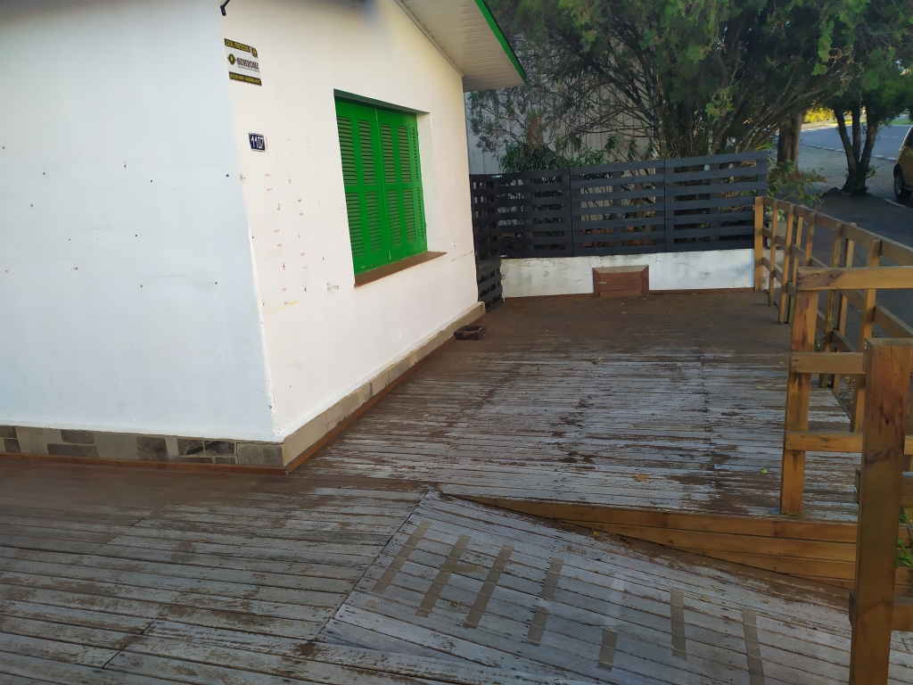 CASA (COMERCIAL)