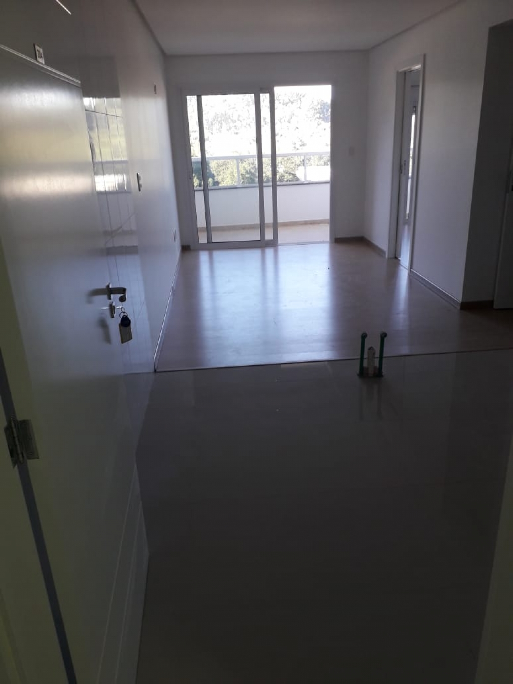 APARTAMENTO COM 1 DORMITÓRIO