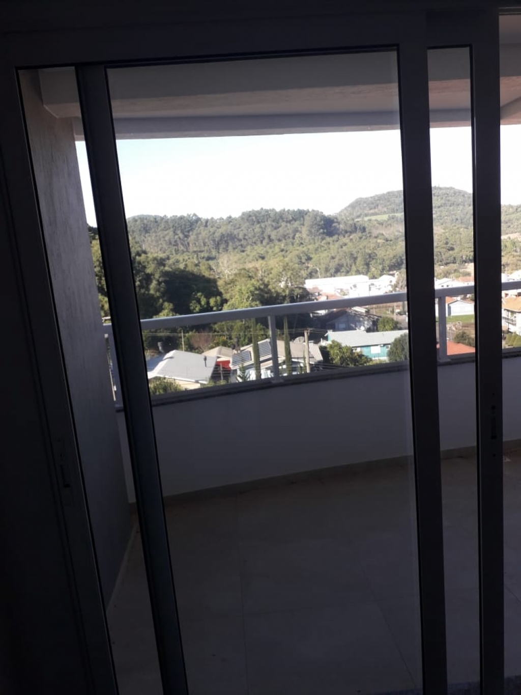 APARTAMENTO COM 1 DORMITÓRIO