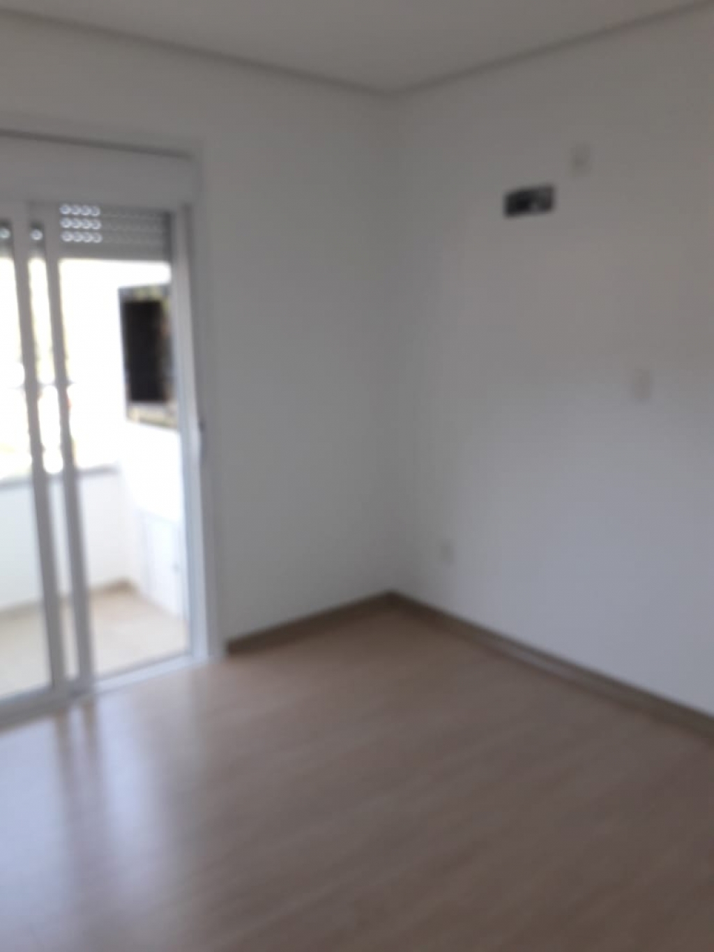 APARTAMENTO COM 1 DORMITÓRIO