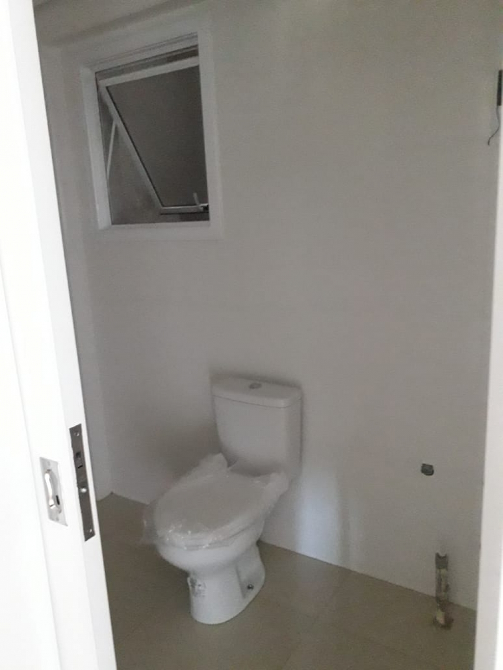 APARTAMENTO COM 1 DORMITÓRIO