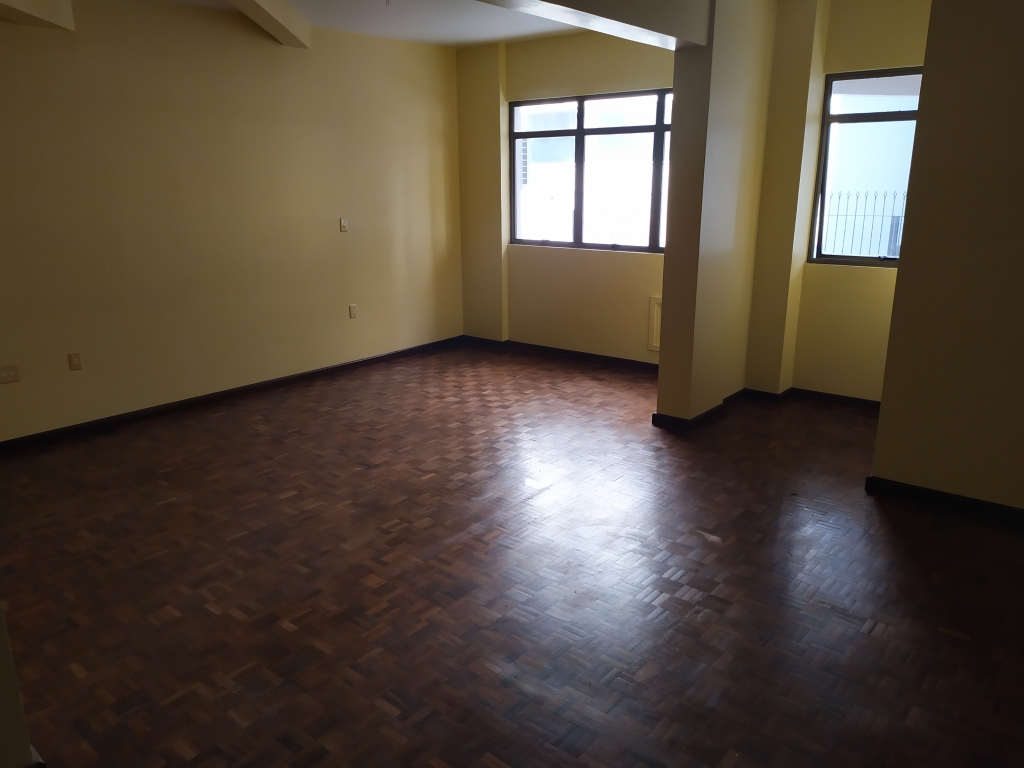 SALA COMERCIAL
