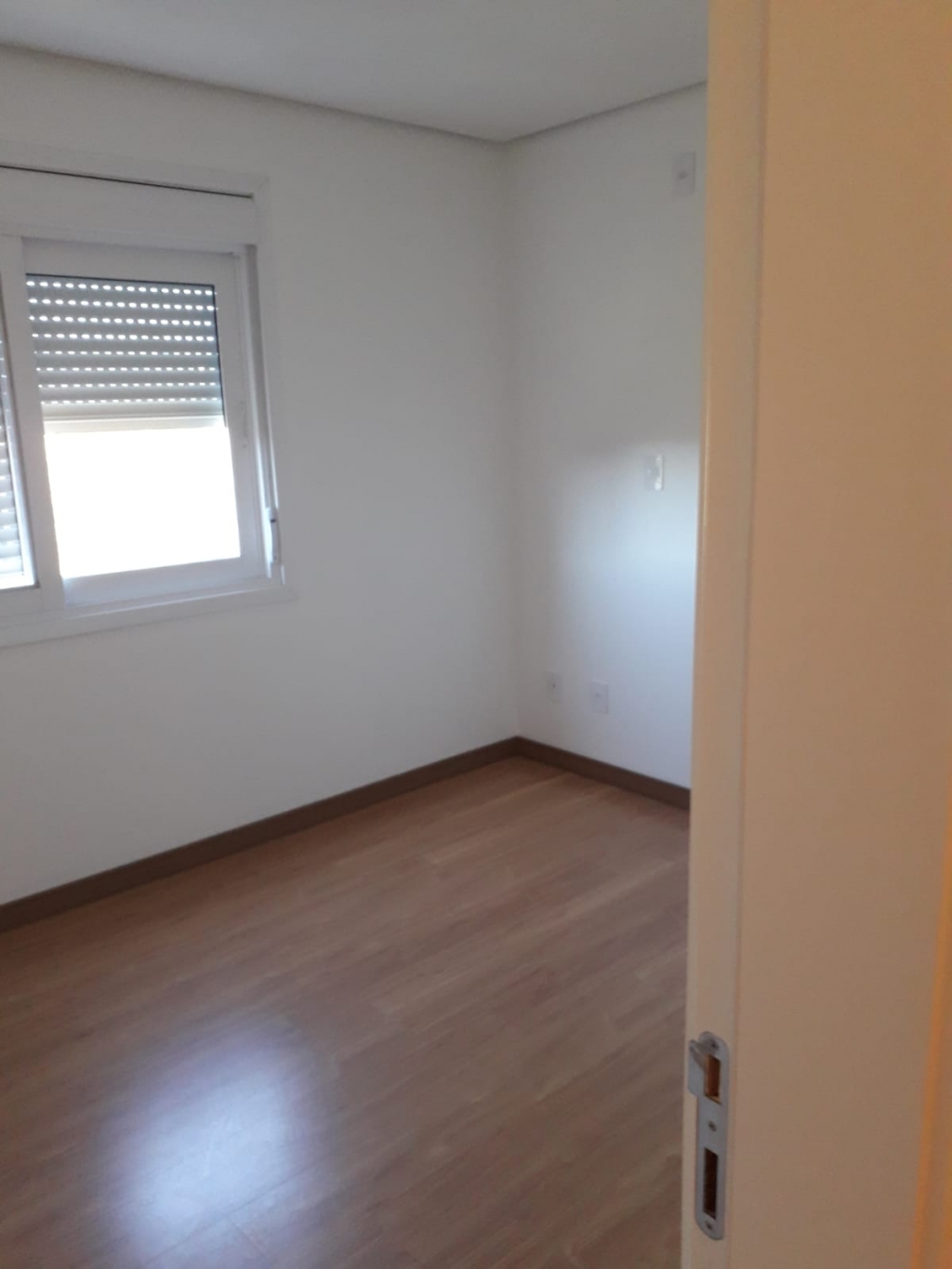 APARTAMENTO COM 2 DORMITÓRIOS