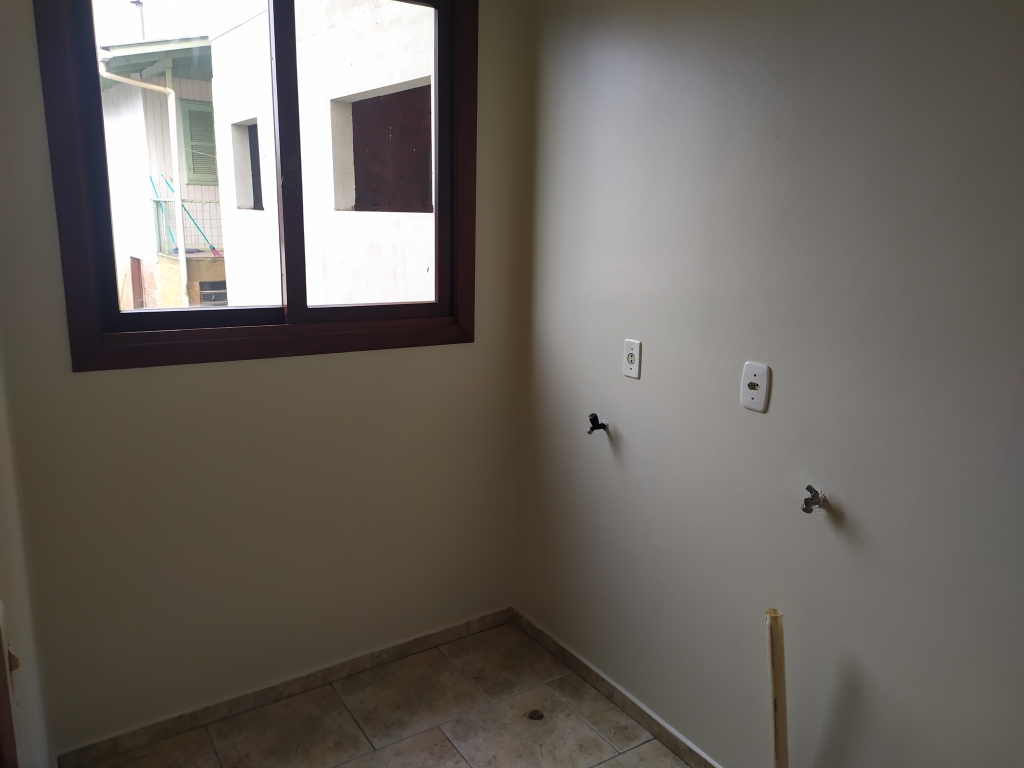APARTAMENTO COM 3 DORMITÓRIOS