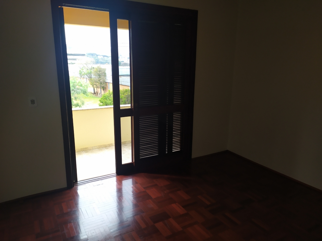 APARTAMENTO COM 3 DORMITÓRIOS