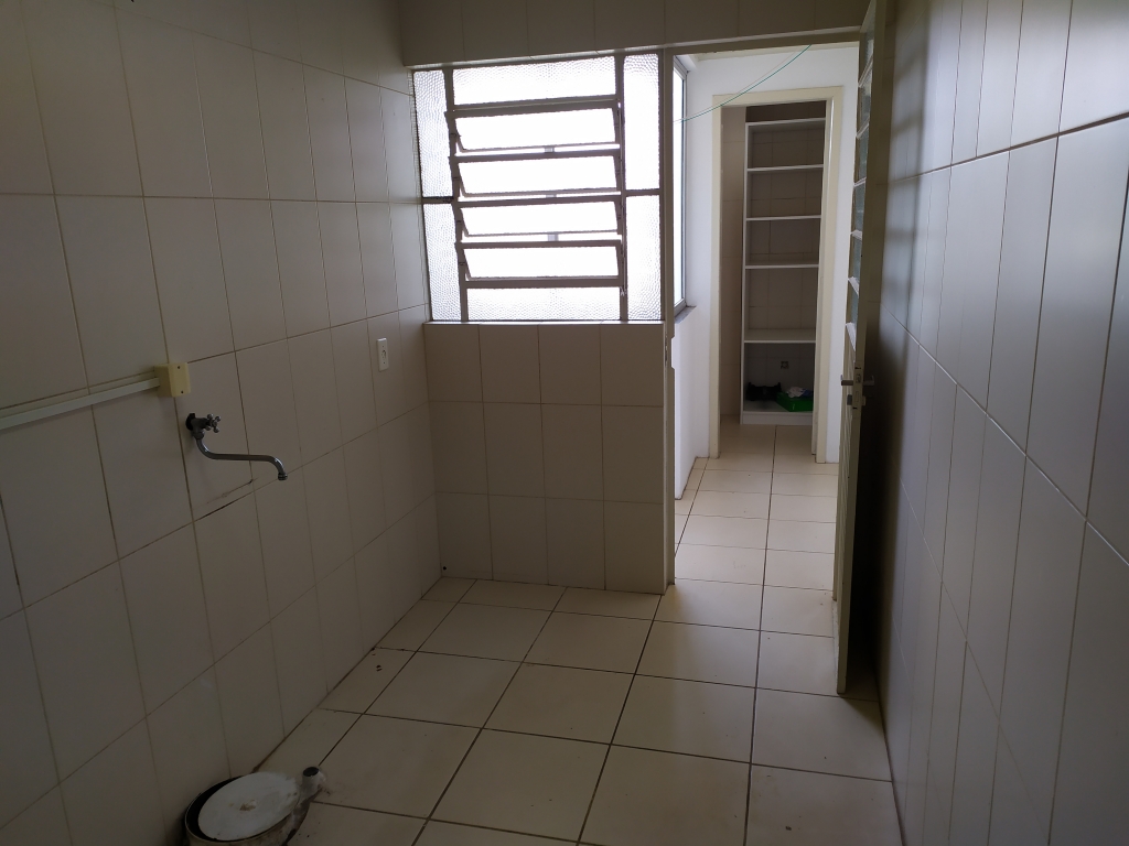 APARTAMENTO COM 2 DORMITÓRIOS