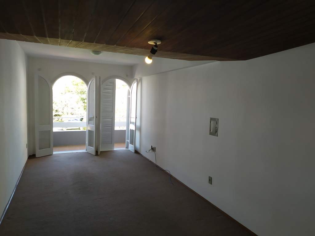 APARTAMENTO COM 3 DORMITÓRIOS
