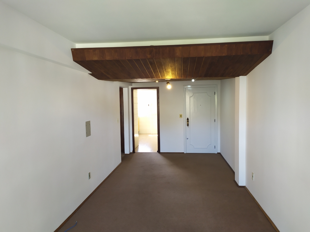 APARTAMENTO COM 3 DORMITÓRIOS