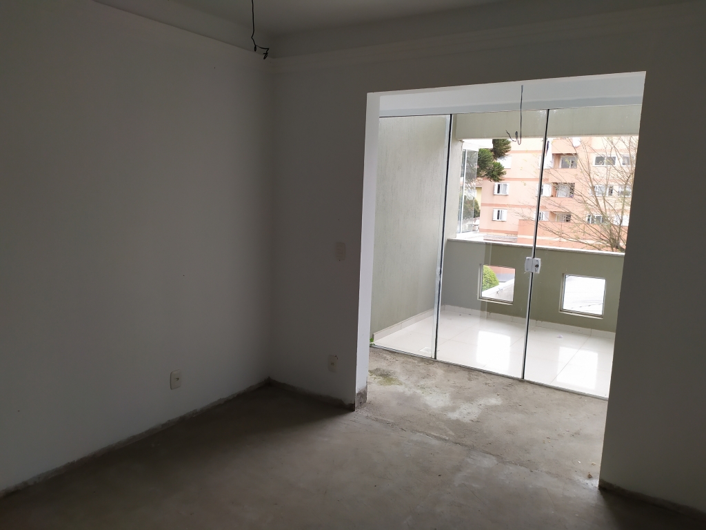 APARTAMENTO COM 3 DORMITÓRIOS
