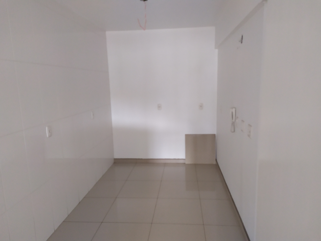 APARTAMENTO COM 3 DORMITÓRIOS