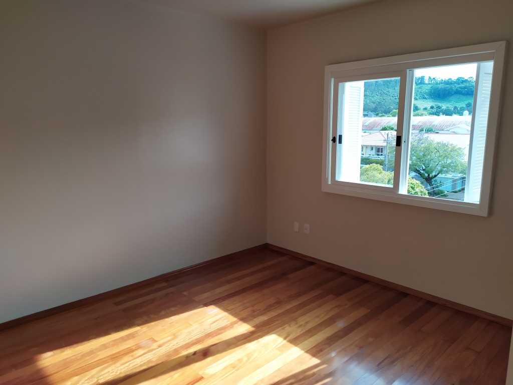 APARTAMENTO COM 2 DORMITÓRIOS