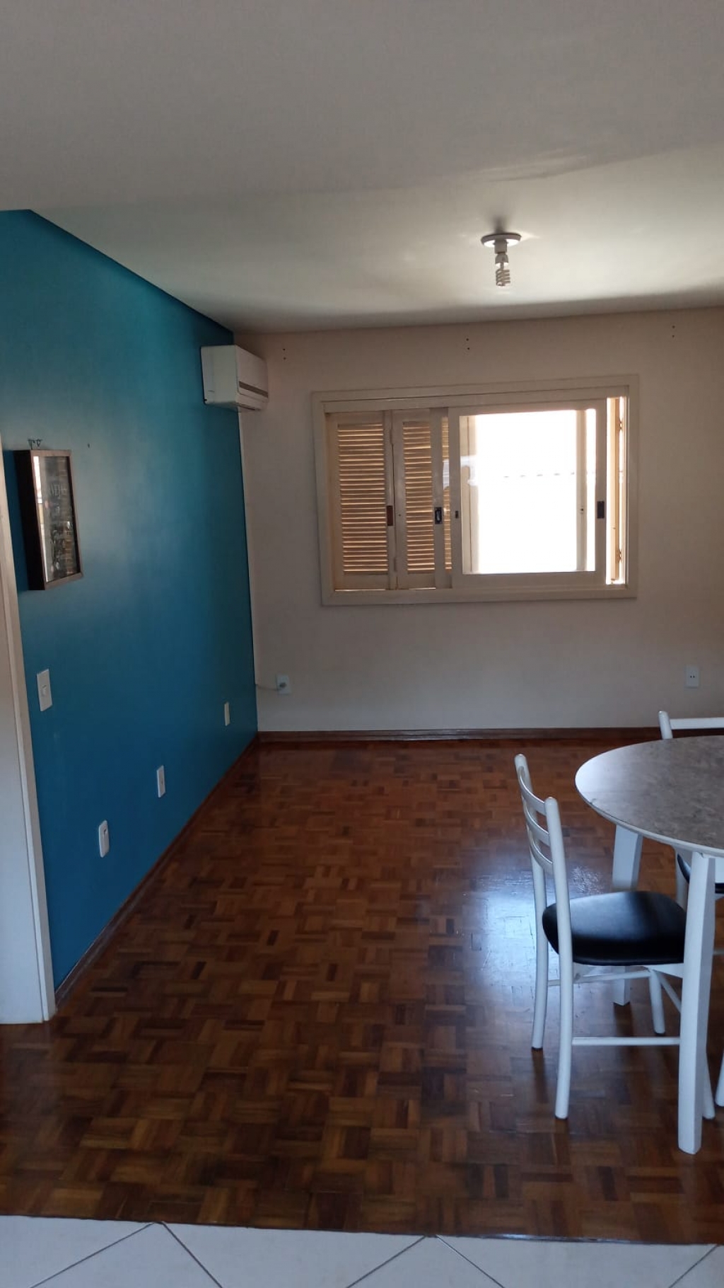 APARTAMENTO COM 2 DORMITÓRIOS