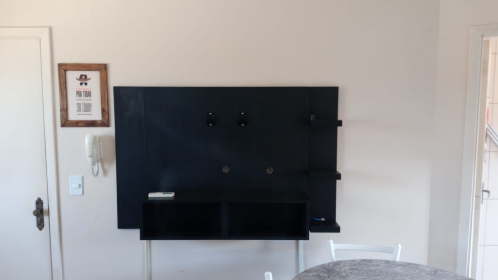 APARTAMENTO COM 2 DORMITÓRIOS