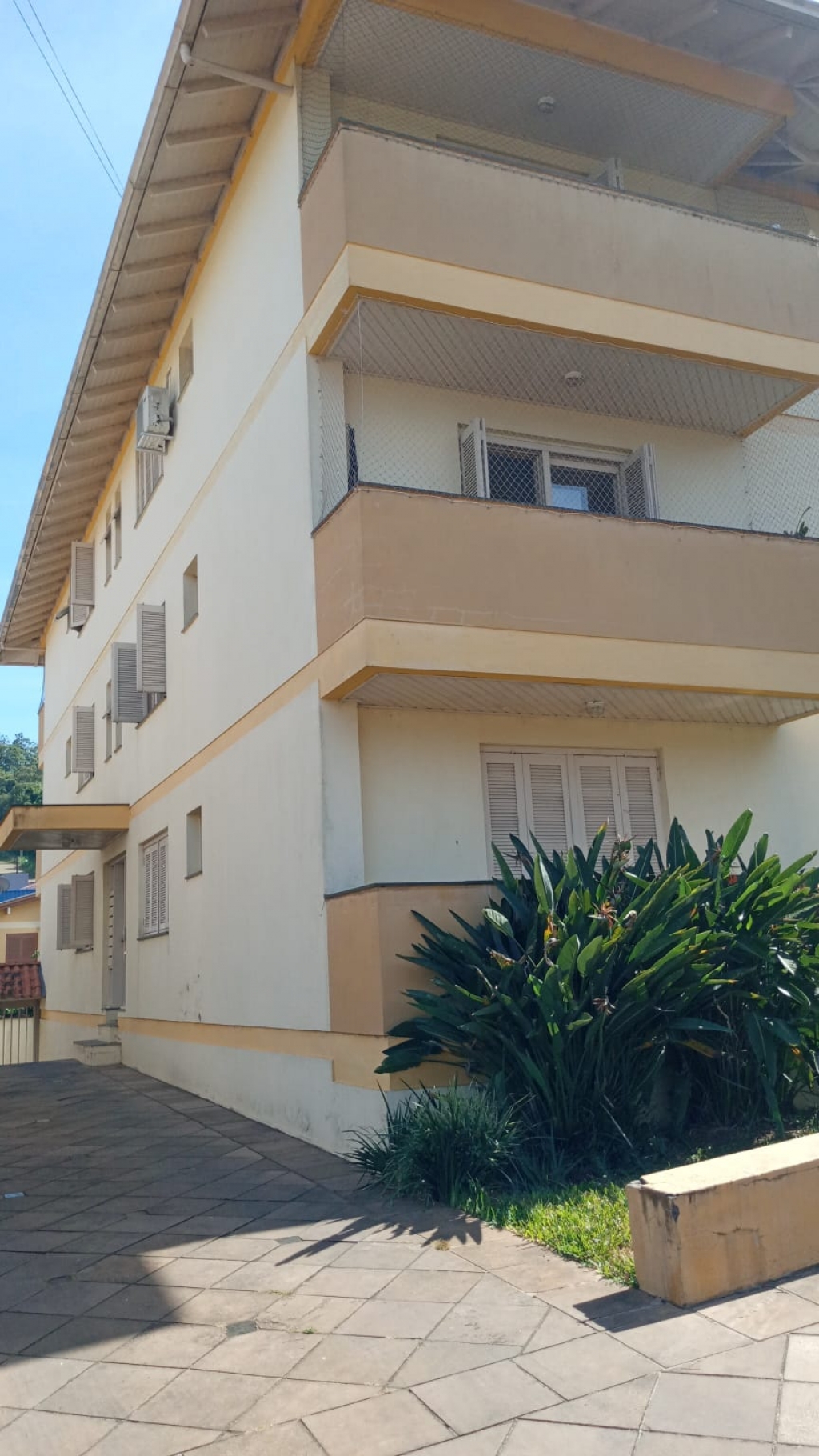 APARTAMENTO COM 2 DORMITÓRIOS