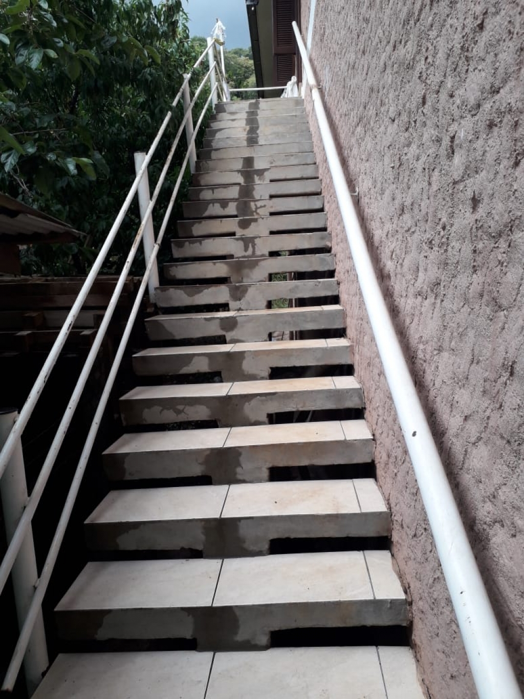 APARTAMENTO COM 3 DORMITÓRIOS