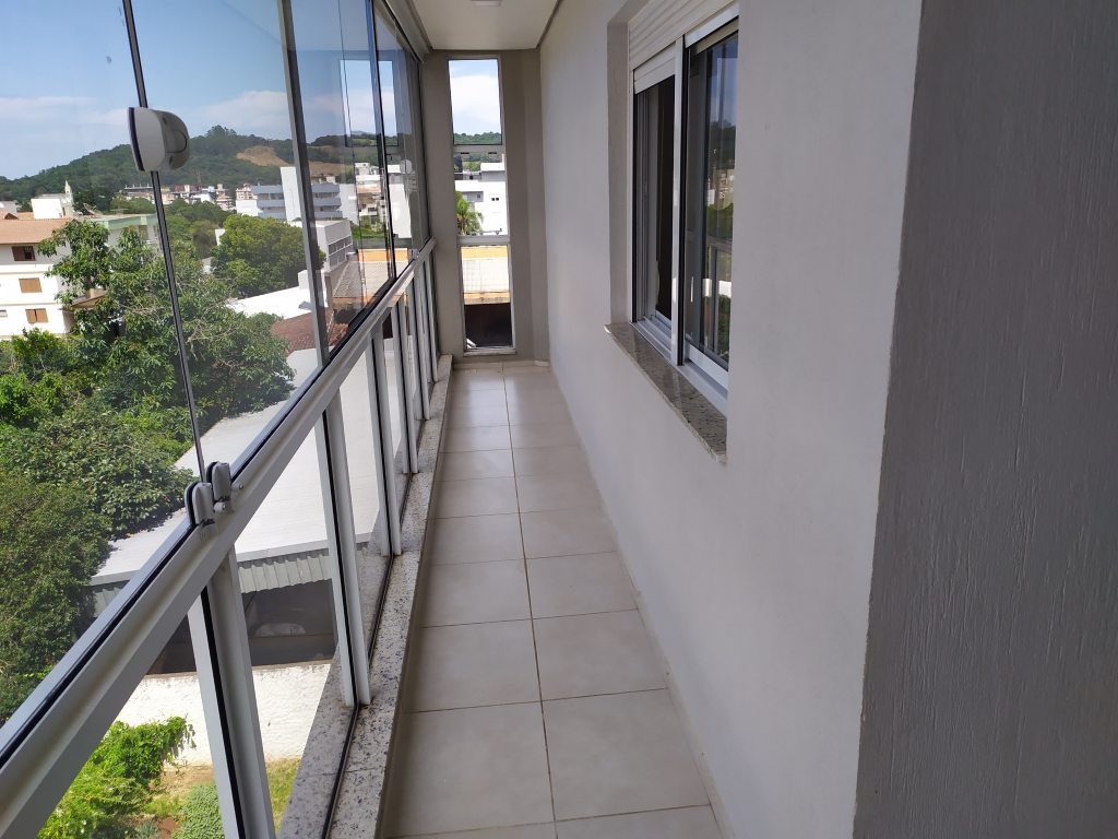 APARTAMENTO COM 2 DORMITÓRIOS