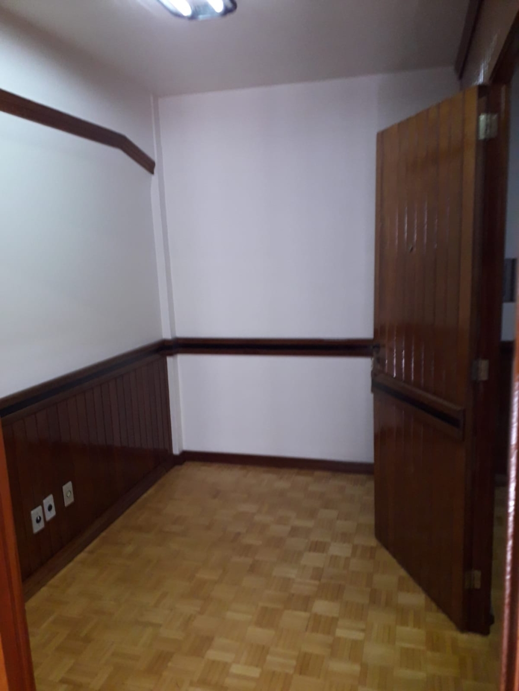 SALA COMERCIAL