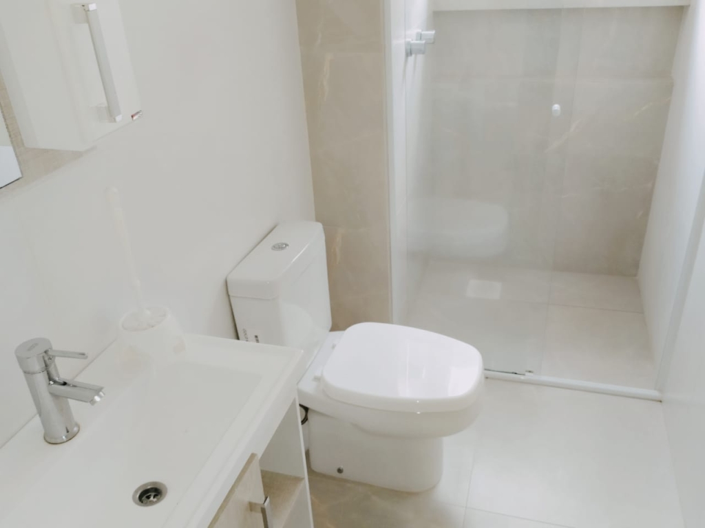 APARTAMENTO COM 3 DORMITÓRIOS
