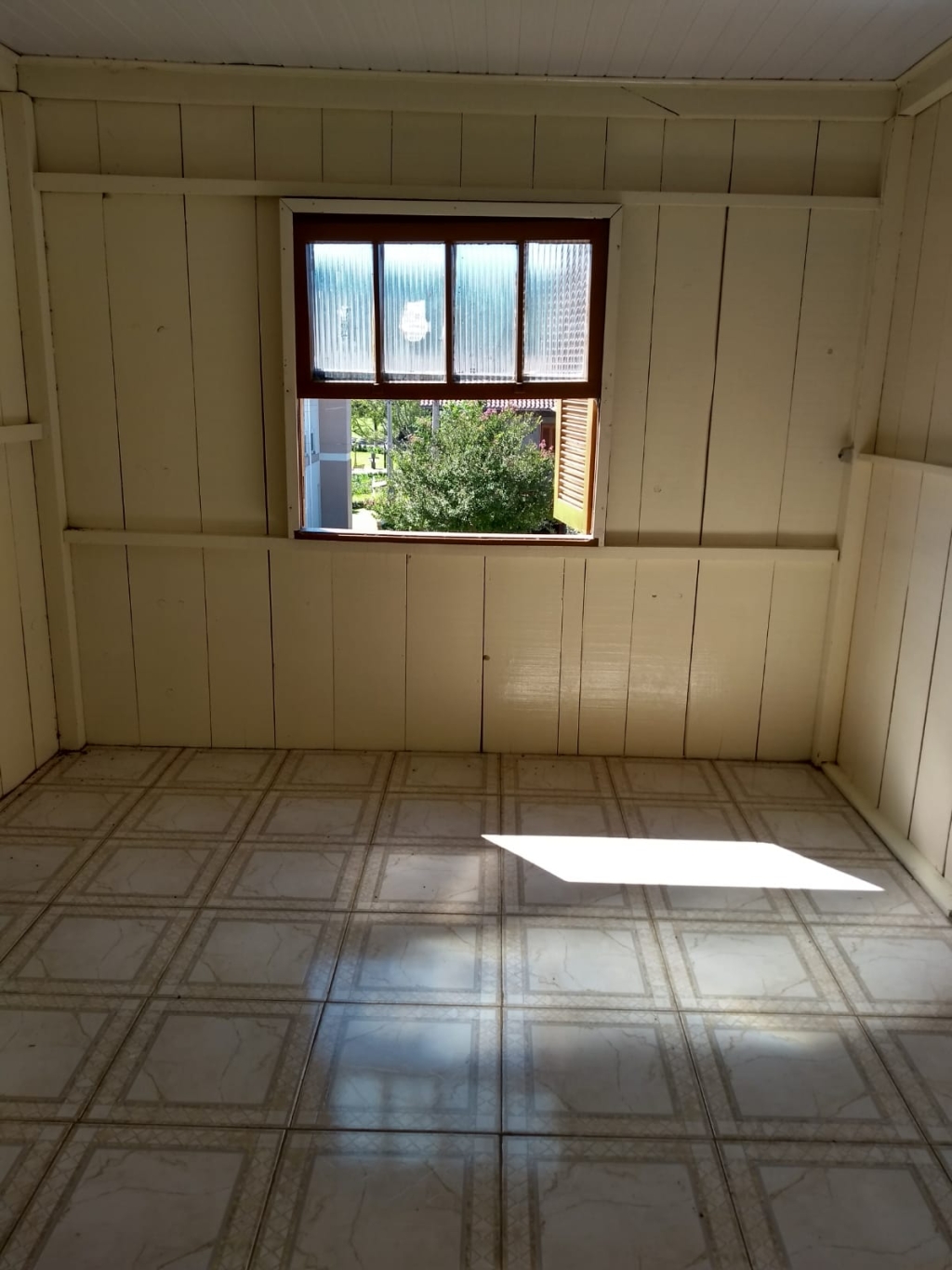 CASA COM 2 DORMITÓRIOS