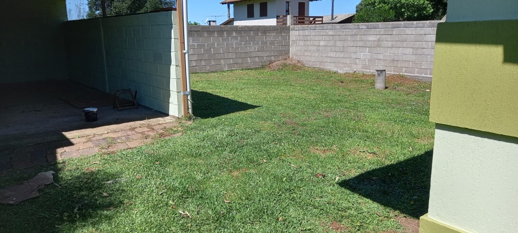 CASA COM 2 DORMITÓRIOS