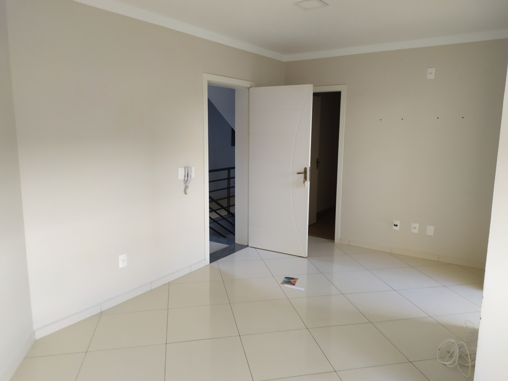 APARTAMENTO COM 2 DORMITÓRIOS