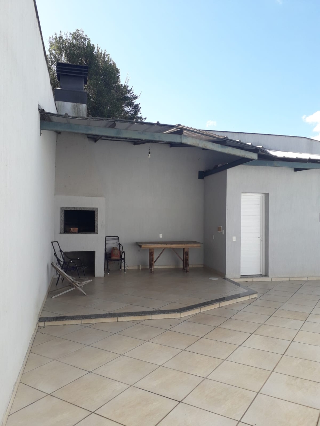 APARTAMENTO COM 2 DORMITÓRIOS