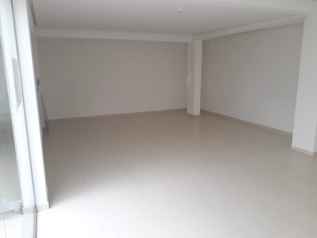 SALA COMERCIAL