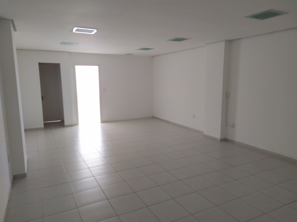 SALA COMERCIAL