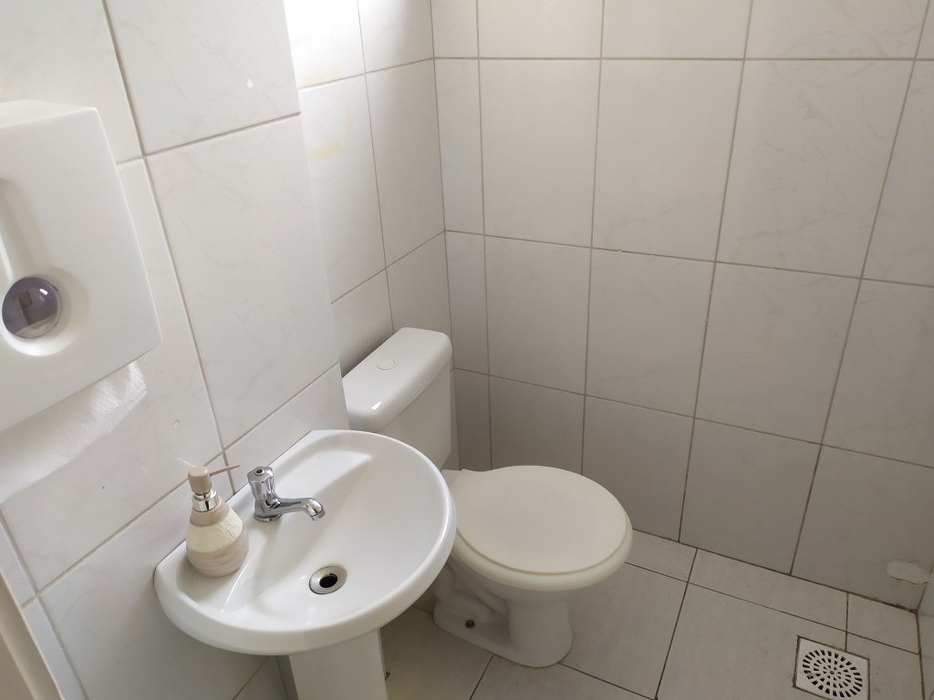 SALA COMERCIAL