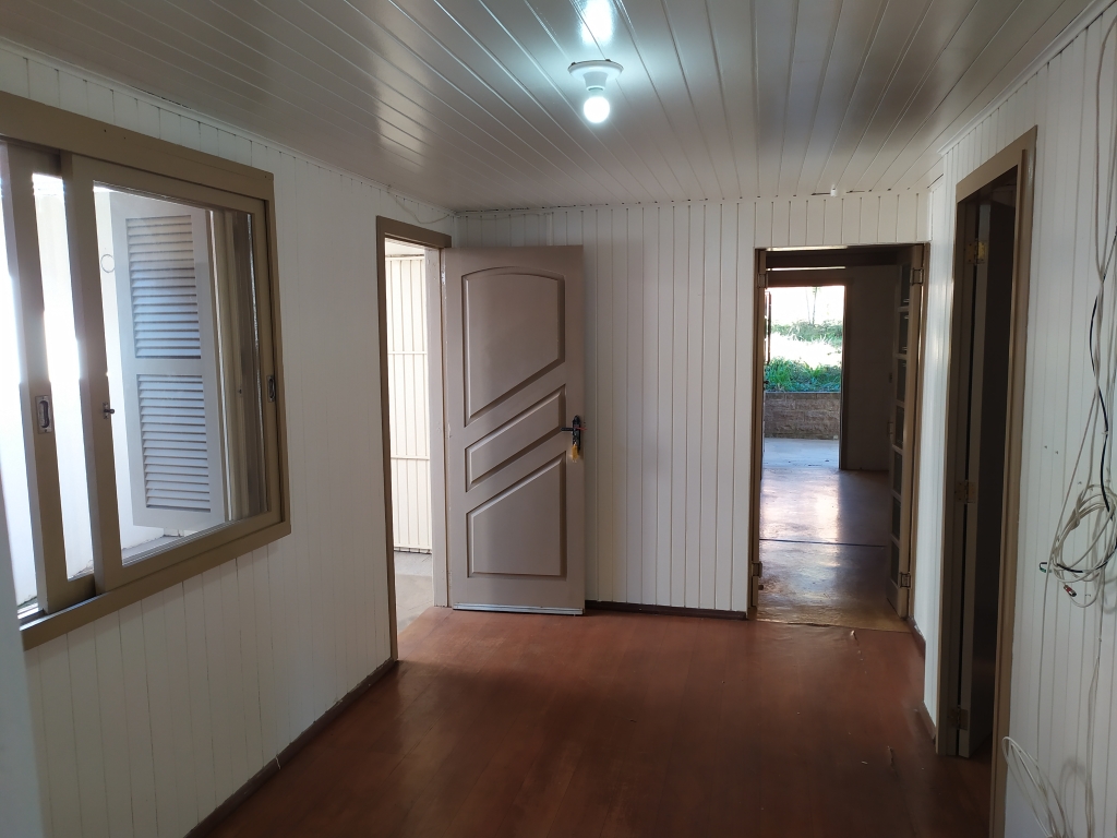 CASA COM 3 DORMITÓRIOS
