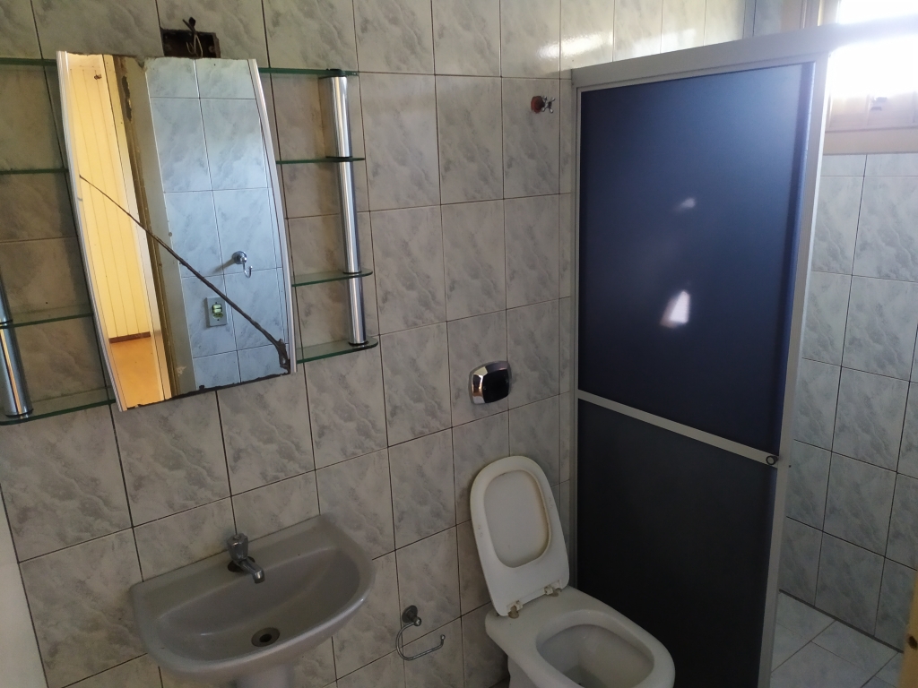 CASA COM 3 DORMITÓRIOS