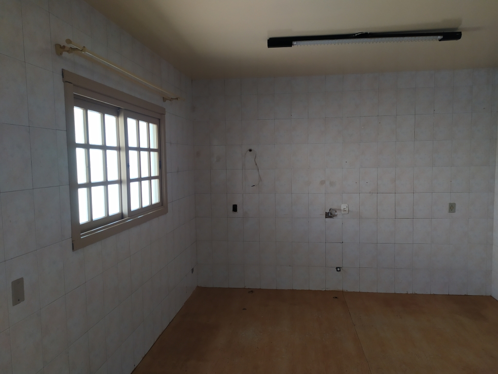 CASA COM 3 DORMITÓRIOS