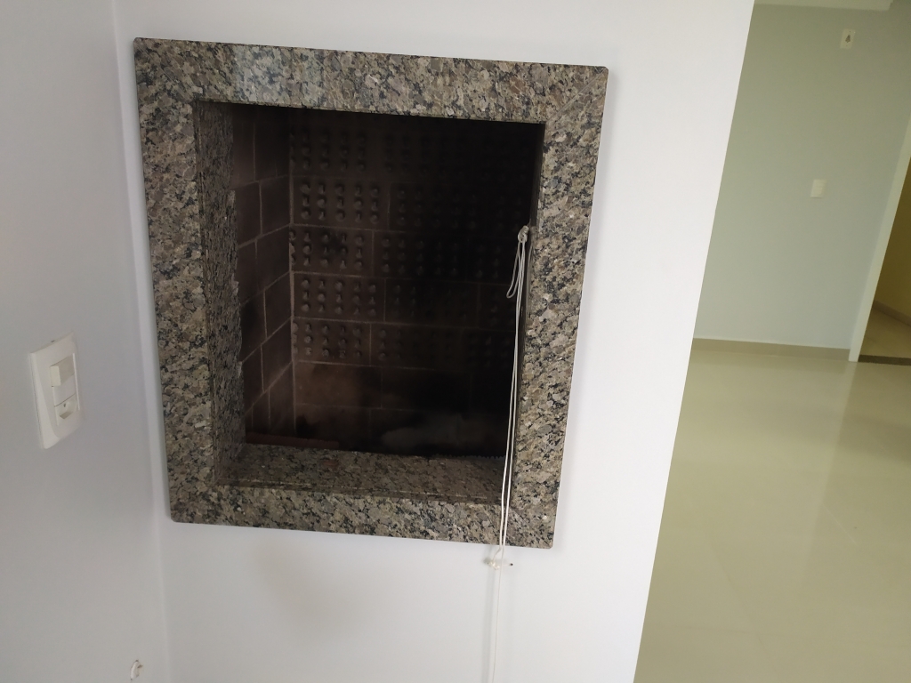 APARTAMENTO COM 2 DORMITÓRIOS