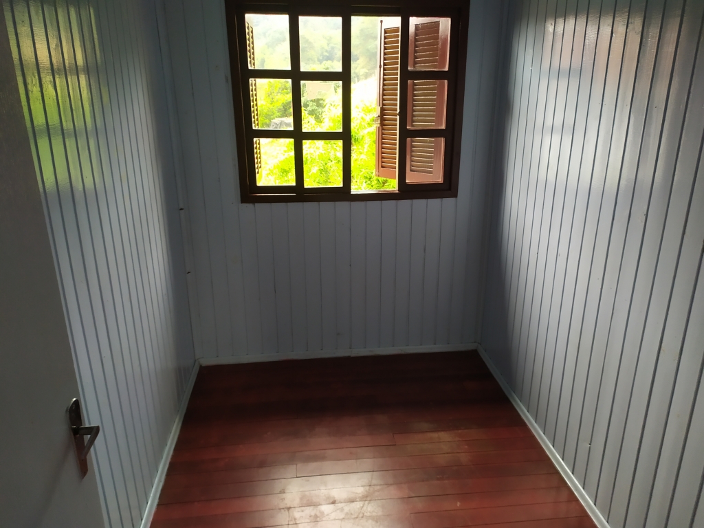 CASA COM 3 DORMITÓRIOS