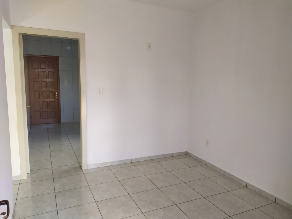 CASA COM 2 DORMITÓRIOS