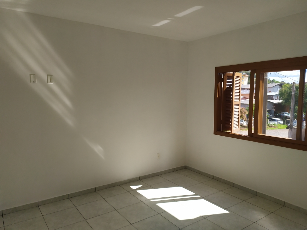 CASA COM 2 DORMITÓRIOS