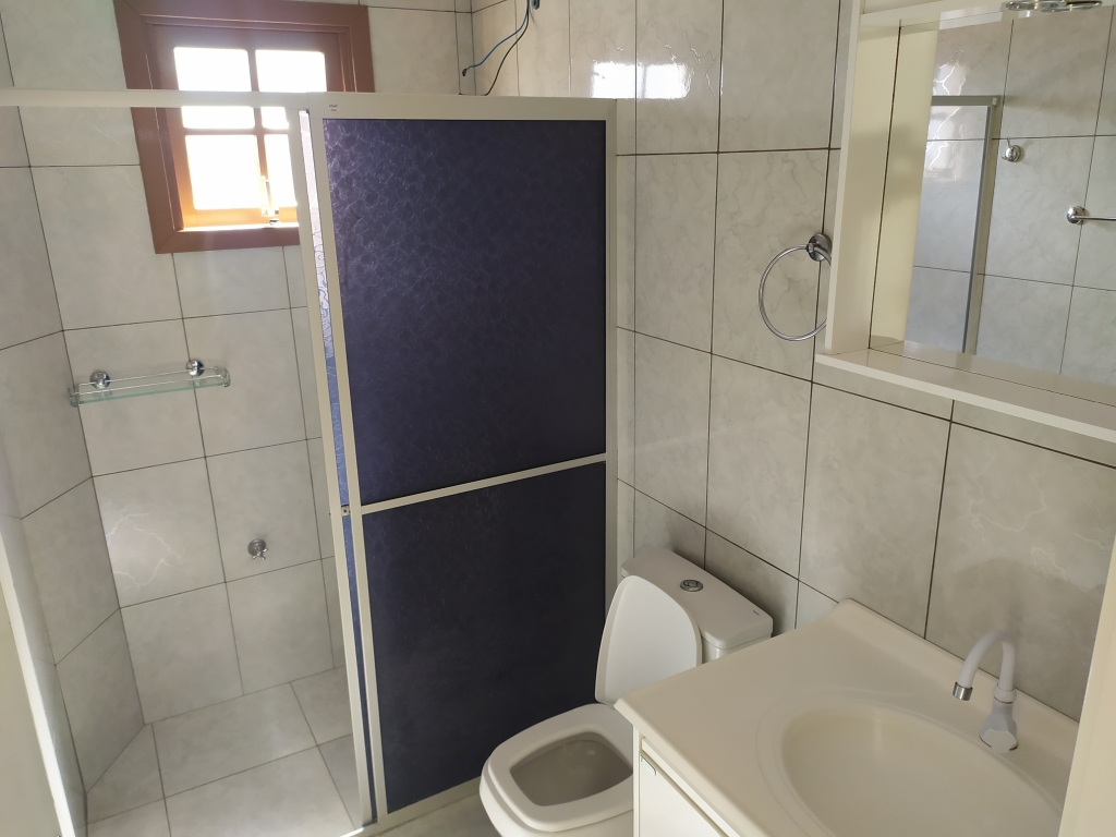 CASA COM 2 DORMITÓRIOS