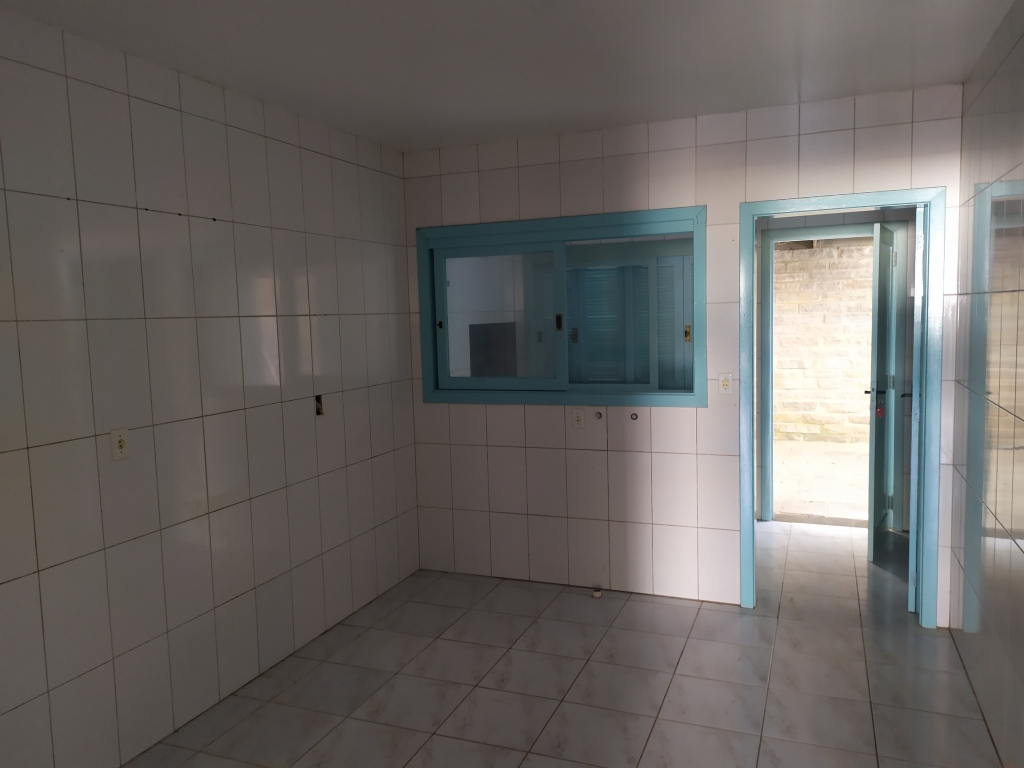 CASA COM 3 DORMITÓRIOS