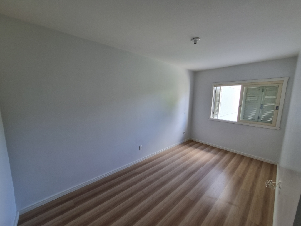 APARTAMENTO COM 2 DORMITÓRIOS