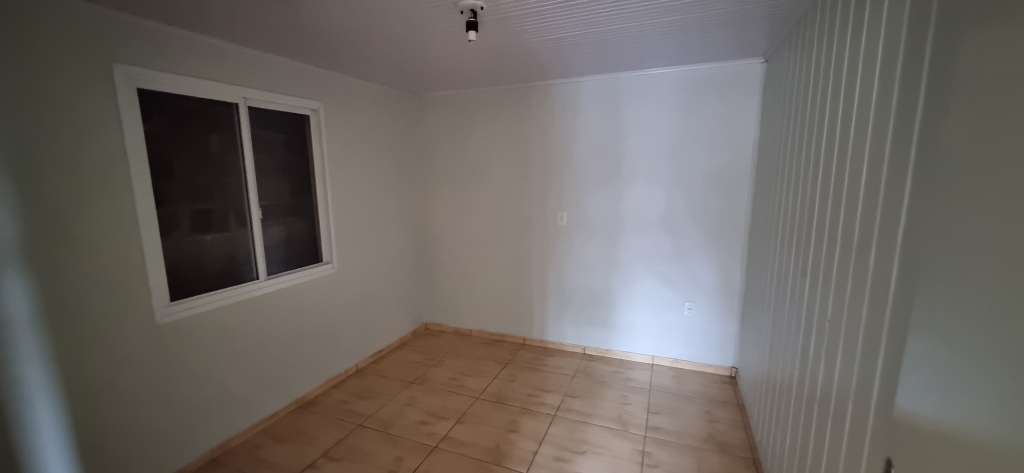 CASA COM 2 DORMITÓRIOS