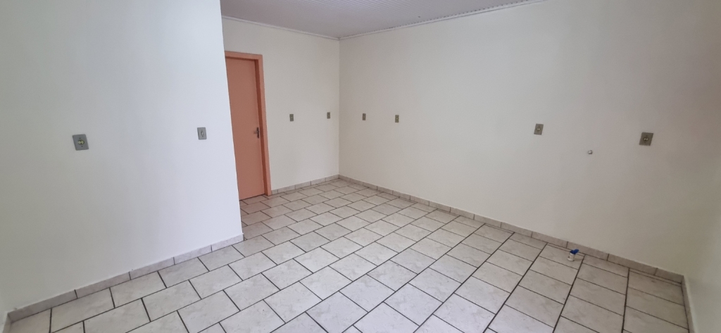 CASA COM 2 DORMITÓRIOS