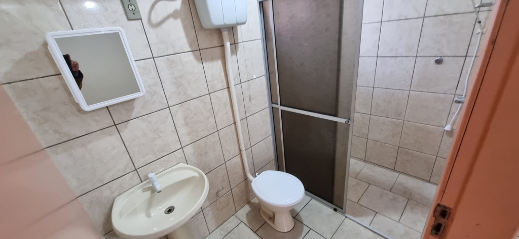 CASA COM 2 DORMITÓRIOS