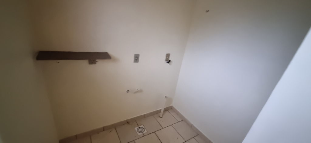 CASA COM 2 DORMITÓRIOS