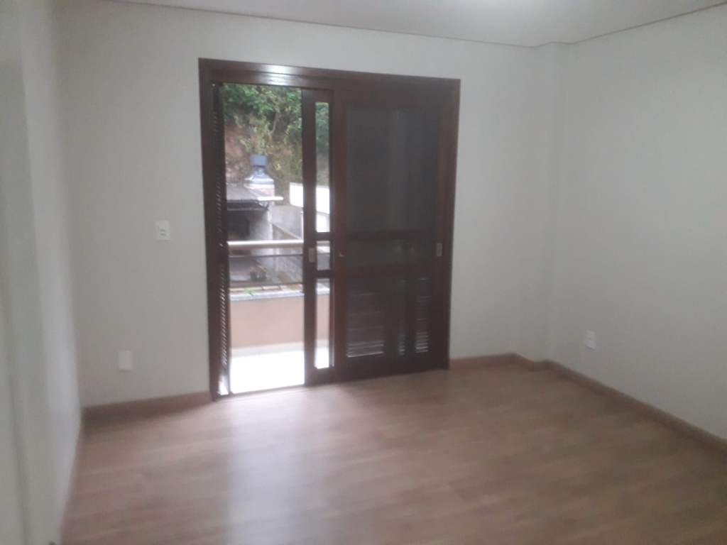 APARTAMENTO COM 3 DORMITÓRIOS